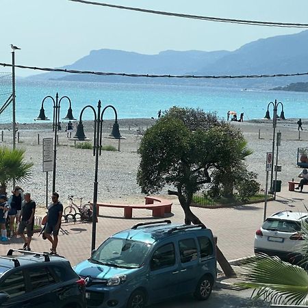 Appartamento Aria Del Mare Вентімілья Екстер'єр фото